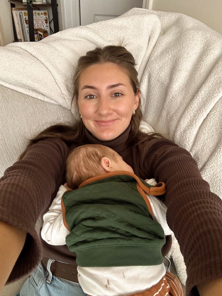 files/dream_weekend____firsttimemom_applepicking.jpg